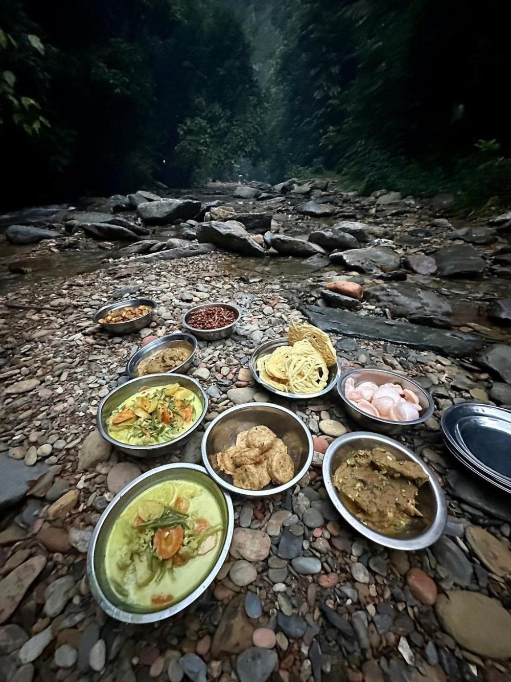 Batu Kapal Guest House & Jungle Trekking Bukit Lawang Exterior foto