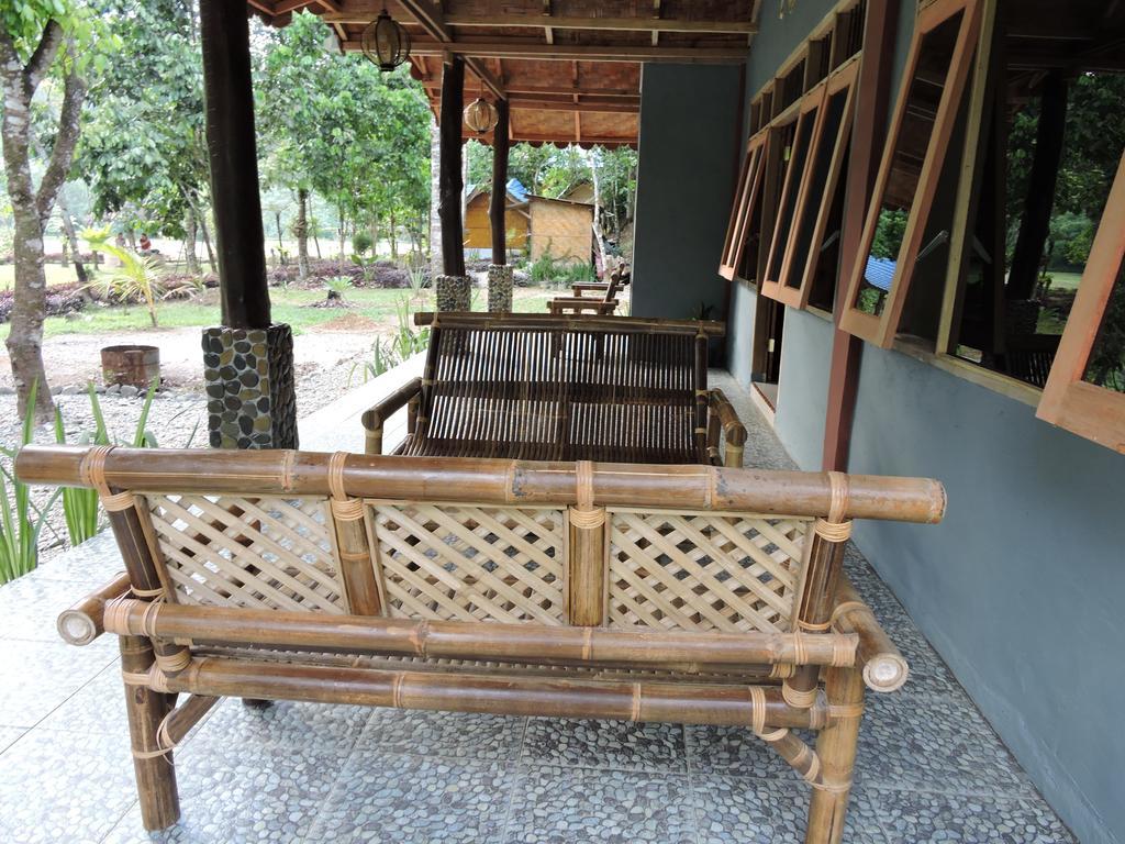 Batu Kapal Guest House & Jungle Trekking Bukit Lawang Exterior foto